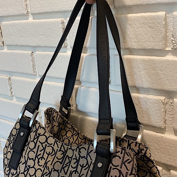 Calvin Klein 3 Compartment Purse - Picture 5 of 11